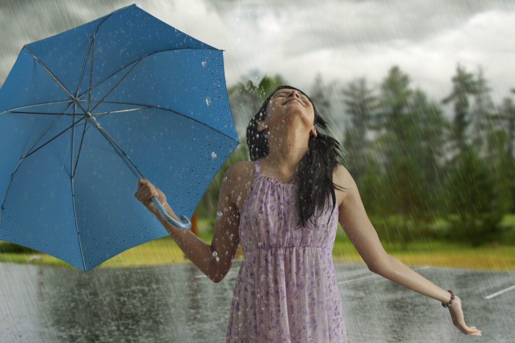 বর্ষাকালে দৈনিক ত্বক পরিচর্যার নিয়ম