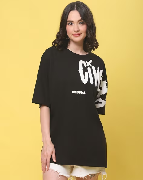 ওভারসাইজড টি-শার্ট, oversized T-shirt