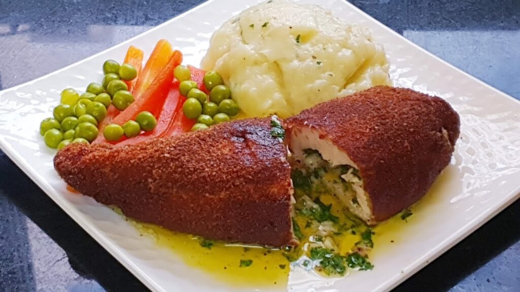 সহজে ঘরেই বানিয়ে ফেলুন চিকেন আলা কিভ (Chicken Ala Kiev), জানুন রেসিপি, মুখে দিলেই 'মাখন'!