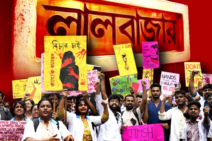 লালবাজার অভিযান: ন্যায় বিচার এবং নিরাপত্তার দাবিতে জুনিয়র ডাক্তারদের মিছিল