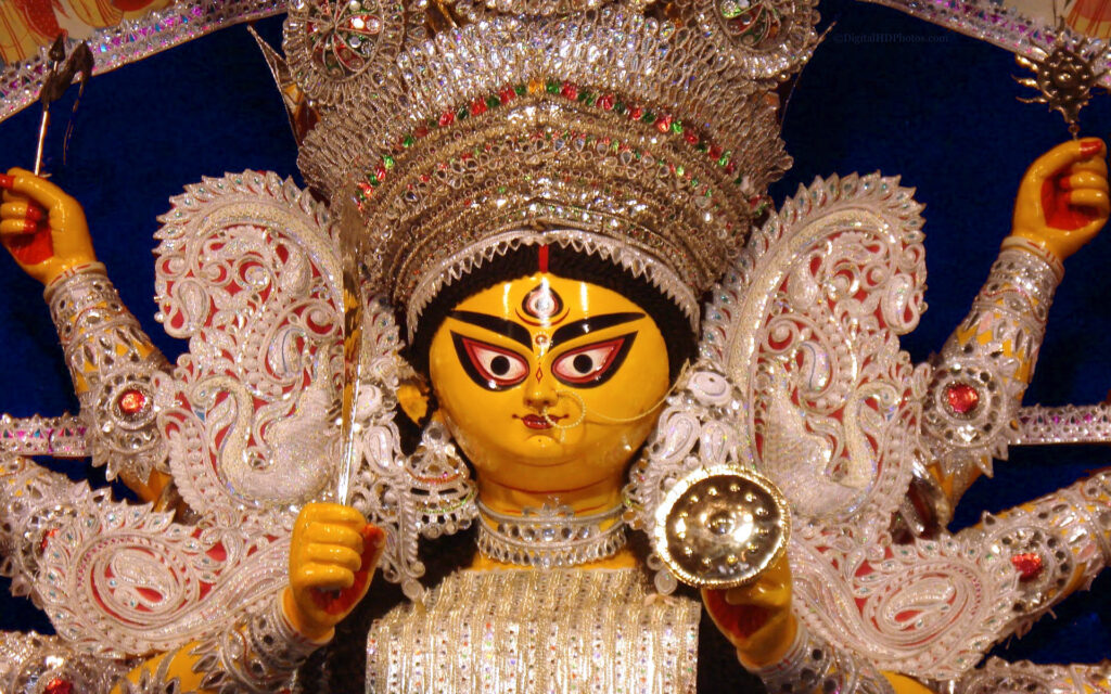সরকারি বাসে পুজো ভ্রমণের বিশেষ আয়োজন: শহর থেকে গ্রাম পর্যন্ত পুজো দেখার সুযোগ