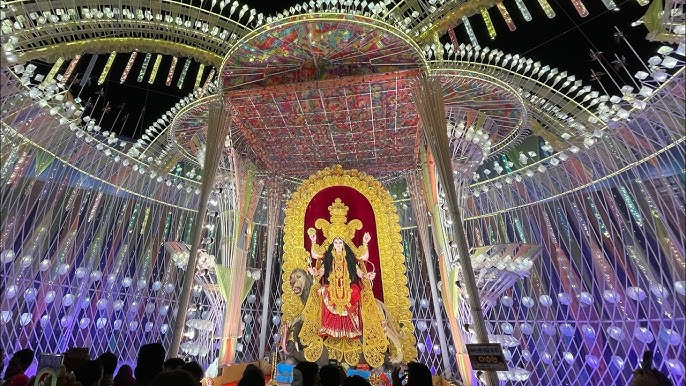 সুন্দর মণ্ডপ ও তোরণের সাজে সেজে উঠেছে চন্দননগর: অপেক্ষা শুধু জগদ্ধাত্রী পুজোর