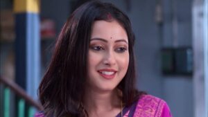 "নিম ফুলের মধু: ২০ বছর পর পর্ণার জীবনে আসছে বড় চমক!"