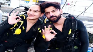 "সোনাক্ষীকে মাঝসমুদ্রে ধাক্কা জাহিরের! ভিডিও ভাইরাল সোশ্যাল মিডিয়ায়"