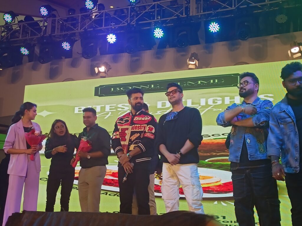 "খাদান" মুভির গ্র্যান্ড মিউজিক লঞ্চ: সুপারস্টার দেবের উপস্থিতিতে উত্তেজনা এবং উল্লাস