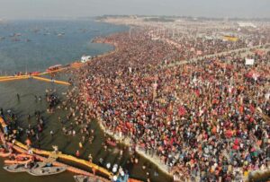 মহাকুম্ভ ২০২৫: ৬০ লাখ ভক্তের পবিত্র স্নান, ড্রোন ক্যামেরায় বিশাল জনসমাগমের দৃশ্য