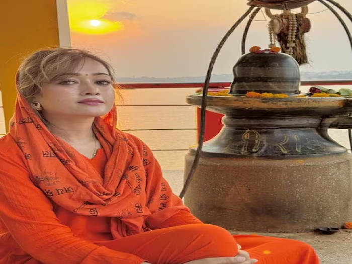 মহাকুম্ভের ভাইরাল 'সাধ্বী' হর্ষার আসল রূপ ফাঁস! জানুন নকল জটা ও সোশ্যাল মিডিয়ার গোপন সত্য