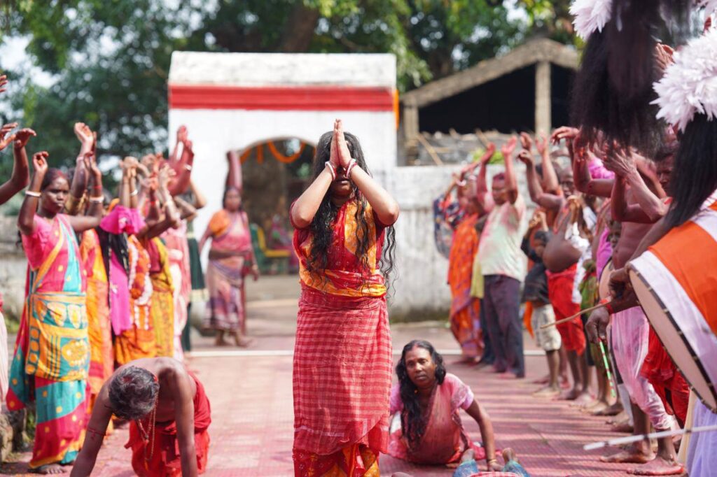 ধর্মের নামে এখনও শিশুবলি! পরিচালক শিলাদিত্য মৌলিকের 'চড়ক' ছবিতে অন্ধবিশ্বাসের ভয়ঙ্কর রূপ