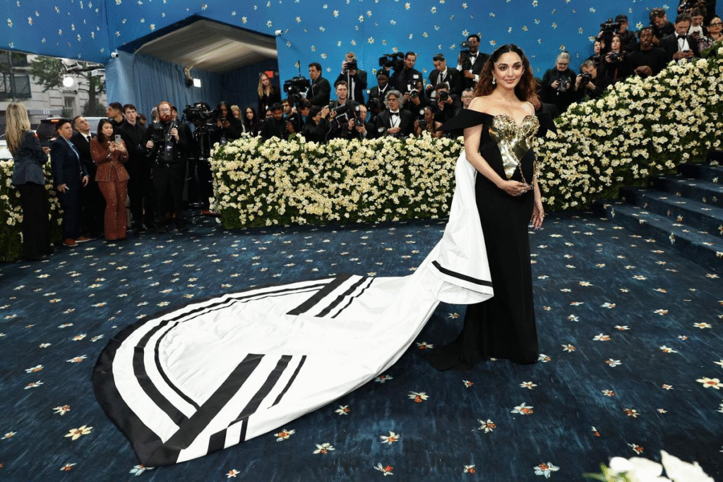 Met Gala 2025: নীল কার্পেটে ভারতের মো-মেট মুহূর্ত, নজর কাড়লেন শাহরুখ, দিলজিত ও কিয়ারা