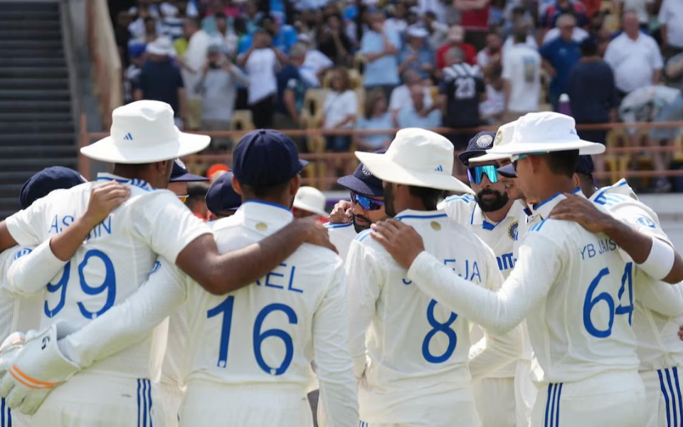 ENG vs IND: ডাকেট ঝড়ে উড়ে গেল ভারত! ৩৭১ রান তাড়া করে সিরিজে এগিয়ে ইংল্যান্ড