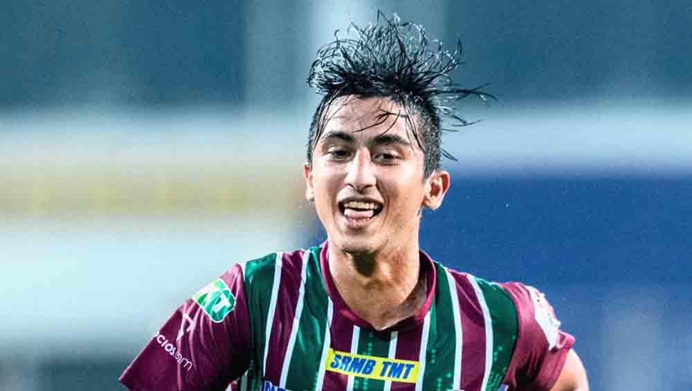 মোহনবাগানে ফিরলেন কিয়ান নাসিরি! ডার্বি হ্যাটট্রিক স্ট্রাইকারকে তিন বছরের জন্য সই করাল সবুজ-মেরুন