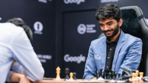দাবার বিশ্বচ্যাম্পিয়ন গুকেশ: বাবার ত্যাগ, মায়ের সংগ্রাম আর ছেলের অদম্য ইচ্ছাশক্তির কাহিনি