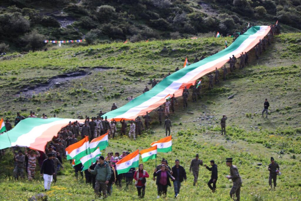 Historic Tiranga Yatra: চিন সীমান্তে ঐতিহাসিক তিরঙ্গা যাত্রা, বার্তা বেজিংকে!