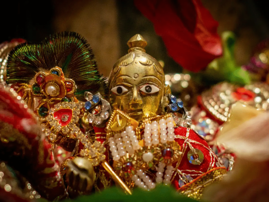 Janmashtami 2025: জন্মাষ্টমীতে গোপালকে কেন নিবেদন করা হয় ৫৬ ভোগ? জানুন পৌরাণিক কাহিনি