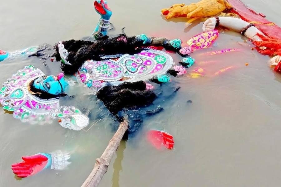 "রঘু ডাকাত থেকে রামপ্রসাদ ও রামকৃষ্ণ: কালীপূজার ইতিহাস, ভক্তি ও রূপান্তরের উপাখ্যান"