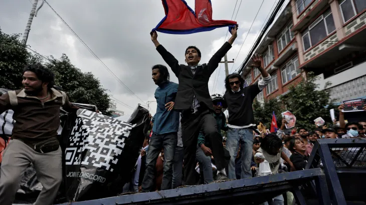 Gen-Z-র প্রতিবাদে উত্তাল নেপাল, কাঠমাণ্ডু ফ্লাইট বাতিল ইন্ডিগো-স্পাইসজেট | Nepal Protest News