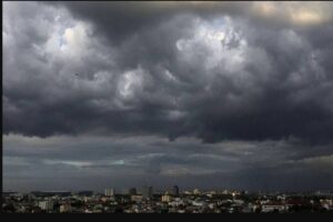 West Bengal Weather Update: উত্তর বঙ্গোপসাগরে ঘূর্ণাবর্তের আশঙ্কা, দক্ষিণবঙ্গের ৭ জেলায় বজ্রবিদ্যুৎ-সহ বৃষ্টির পূর্বাভাস