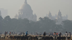 শীতের আমেজ বঙ্গে: কলকাতায় পারদ পতন ৩ ডিগ্রি, দার্জিলিংয়ে আজ হালকা বৃষ্টিও