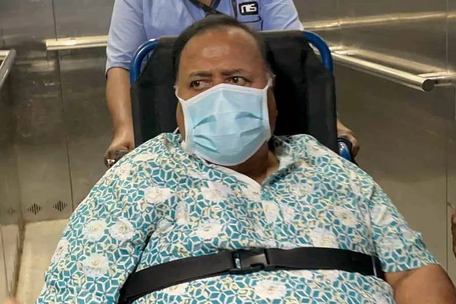 সাড়ে তিন বছর পর জেলমুক্ত পার্থ চট্টোপাধ্যায়, হাসপাতাল থেকে সরাসরি নাকতলার বাড়িতে ফেরত প্রাক্তন শিক্ষামন্ত্রী