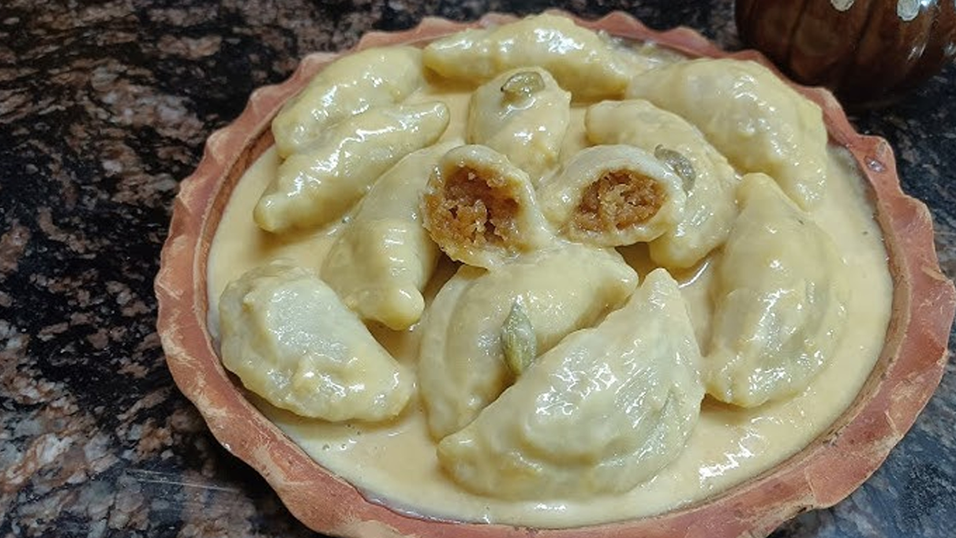 পৌষ সংক্রান্তি স্পেশাল দুধ পুলি পিঠে রেসিপি | শীতের উৎসবে বাঙালির চিরাচরিত মিষ্টি