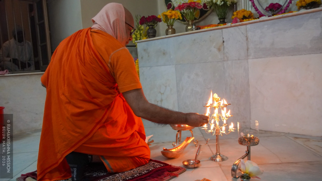 Swami Vivekananda Birthday 2026: জীবনের দিশা বদলাতে স্বামীজির জীবনদর্শন, বেলুড় মঠে বিবেক জয়ন্তীর মঙ্গলারতি ও শোভাযাত্রা