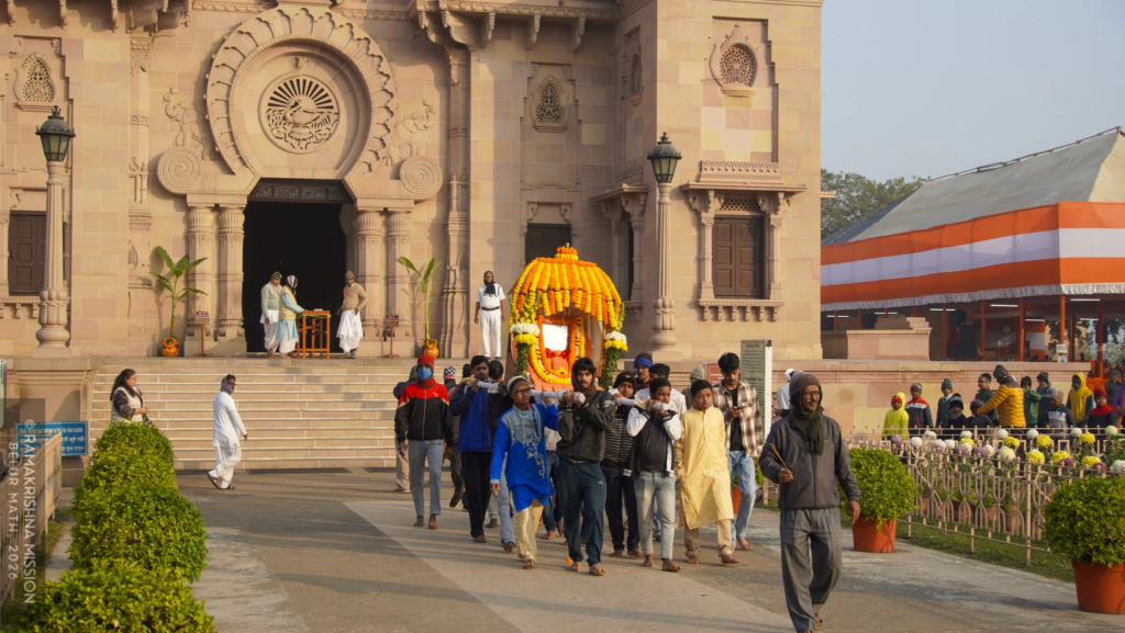 Swami Vivekananda Birthday 2026: জীবনের দিশা বদলাতে স্বামীজির জীবনদর্শন, বেলুড় মঠে বিবেক জয়ন্তীর মঙ্গলারতি ও শোভাযাত্রা