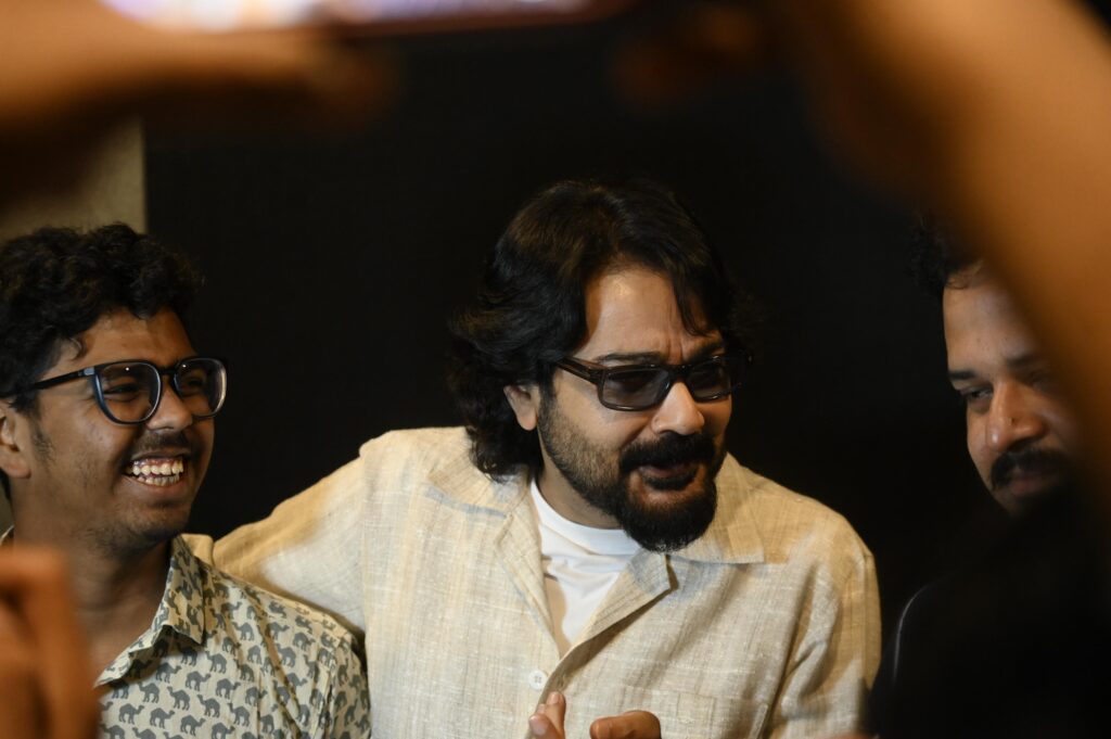 কাকাবাবুর ১০০ দিনের উদযাপনেই প্রকাশ্যে সোনাদা! নজরুল তীর্থে রিলিজ ‘সপ্তডিঙার গুপ্তধন’-এর ট্রেলার